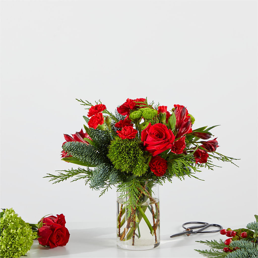 Merry Moment Bouquet – A Florist Original – FLEUR & CO, Spartanburg SC