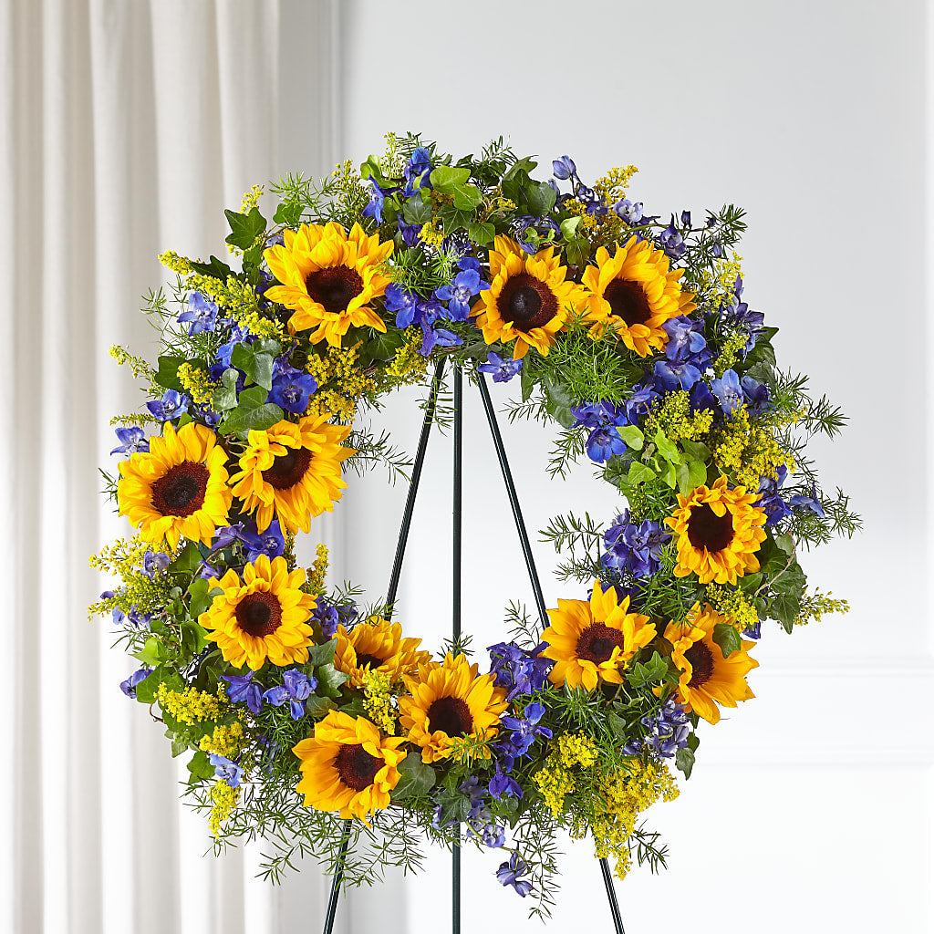 Bright Rays Wreath – FLEUR & CO, Spartanburg SC