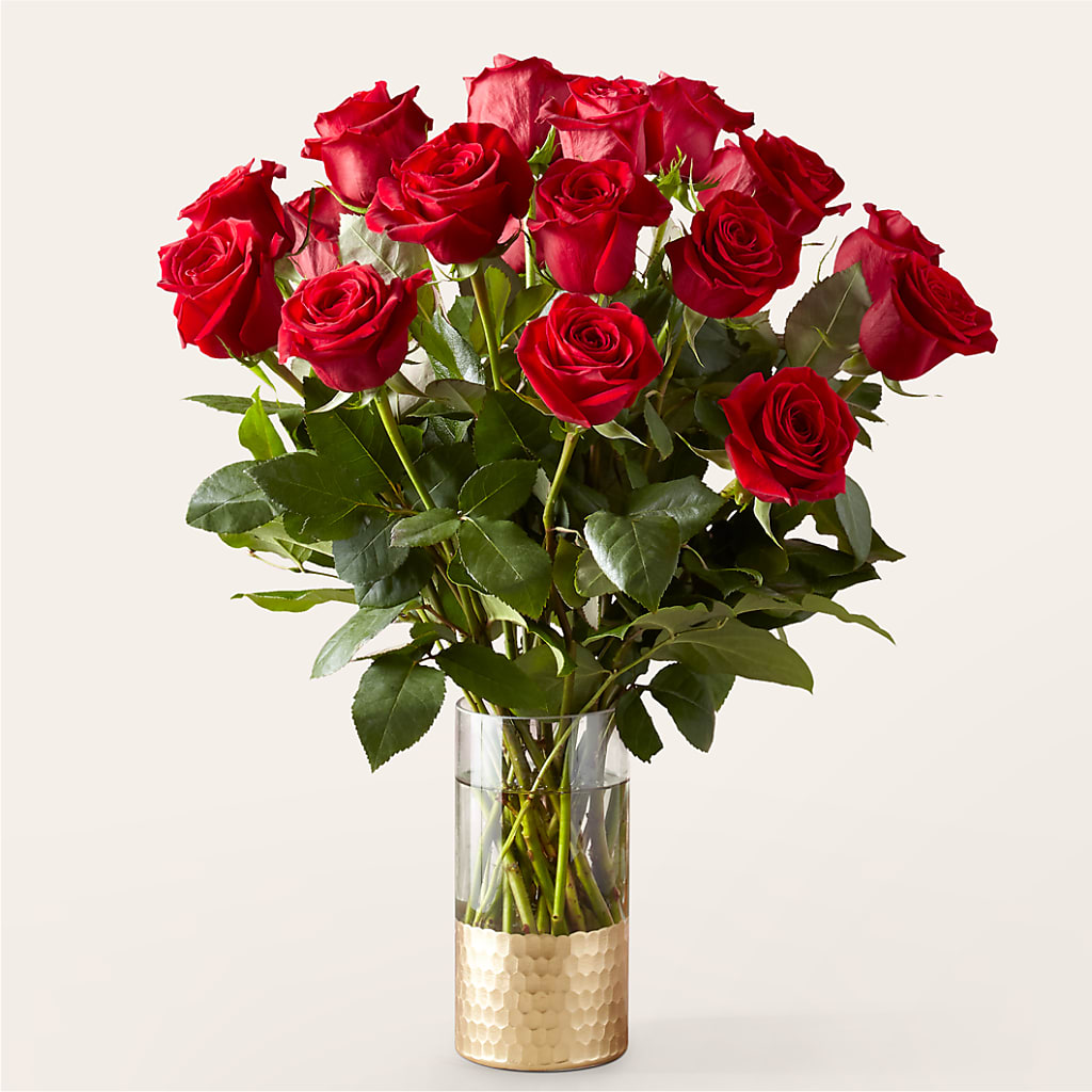 Classic Love Red Rose Bouquet – FLEUR & CO, Spartanburg SC