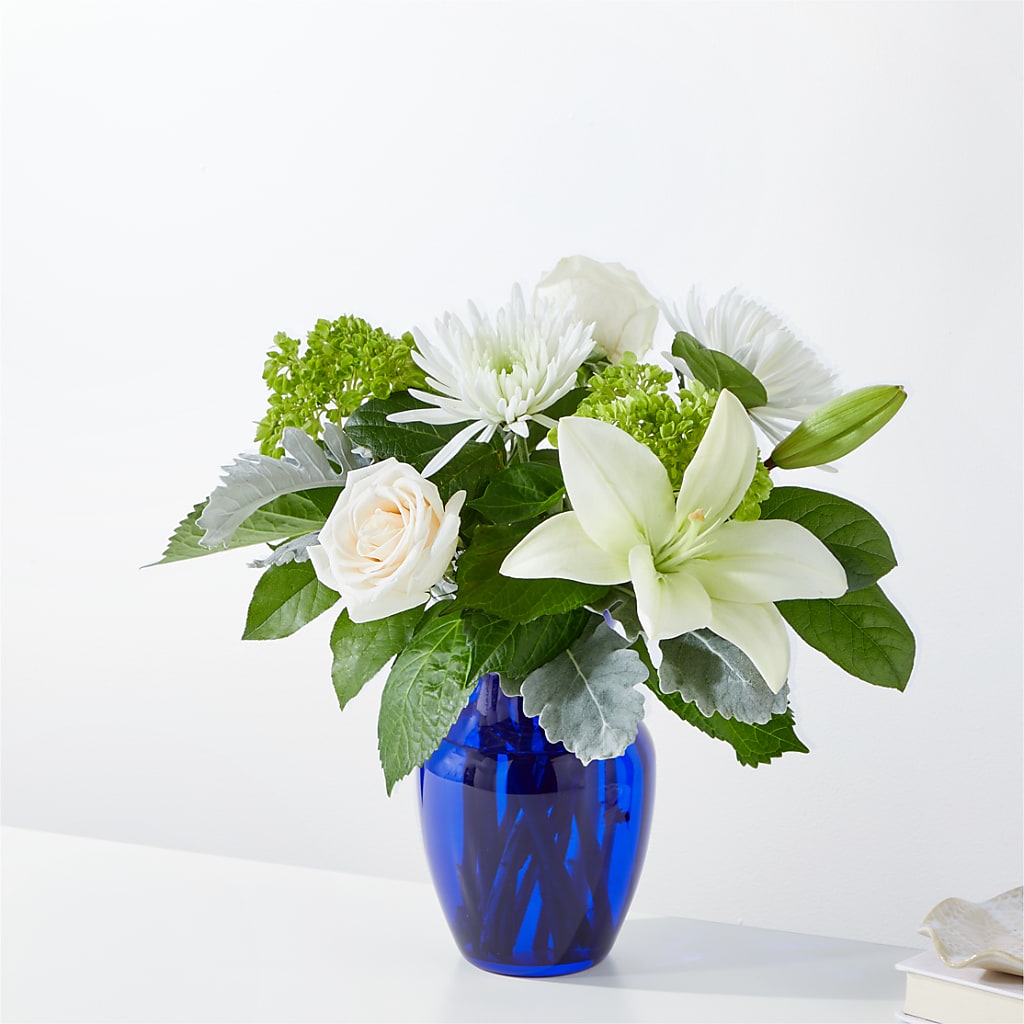 Snowy Dreams Bouquet – FLEUR & CO, Spartanburg SC