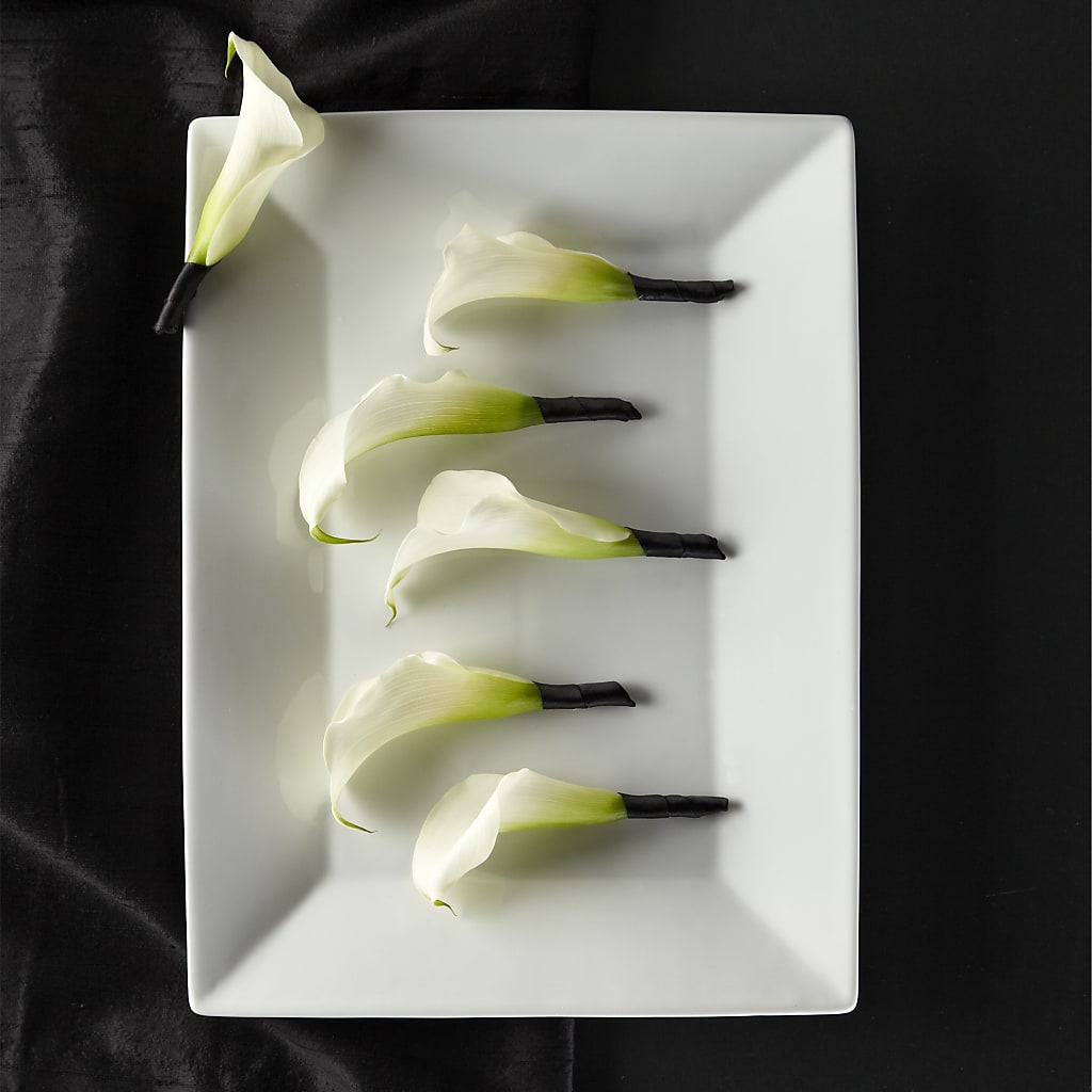 Calla Lily Promise Boutonniere – FLEUR & CO, Spartanburg SC
